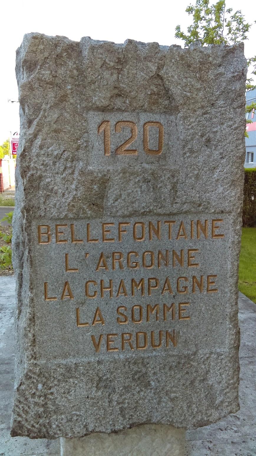 monument du 120e RI à stenay