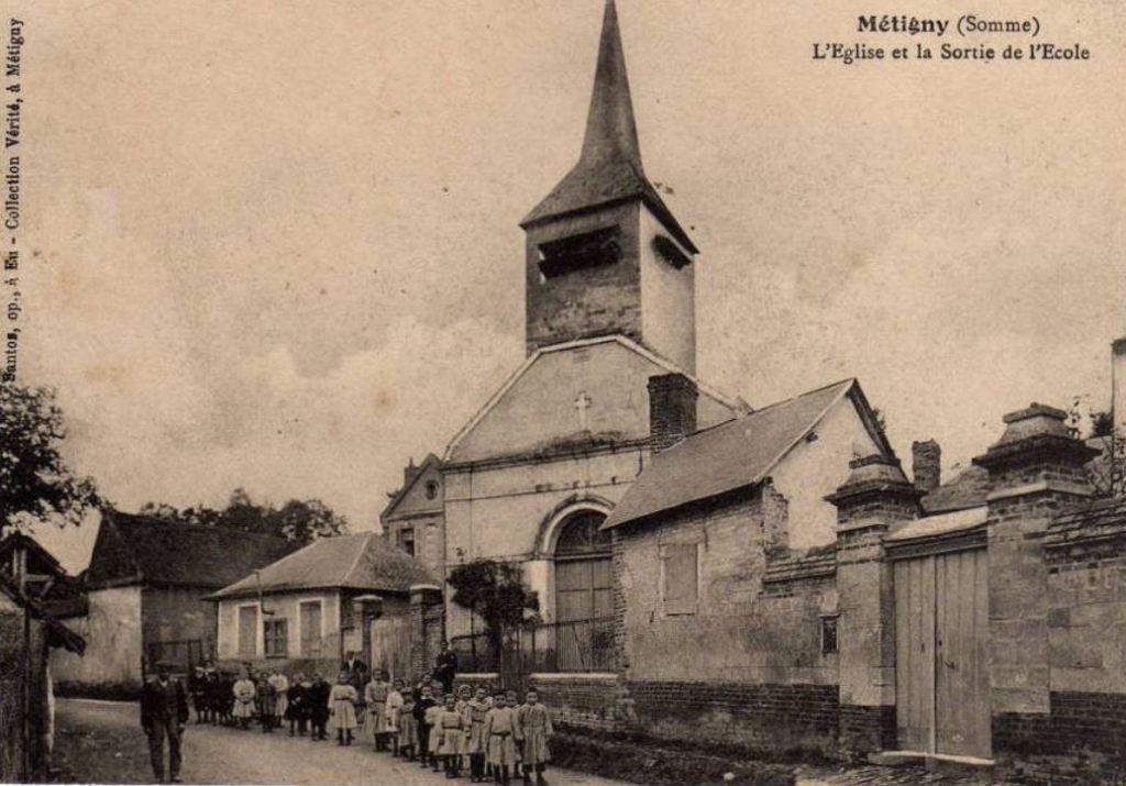 Cette image a un attribut alt vide ; le nom du fichier est metigny-ecole.jpg