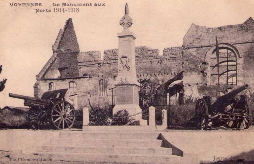 Cette image a un attribut alt vide ; le nom du fichier est voyennes-mam-et-ruines-eglise-1.jpg