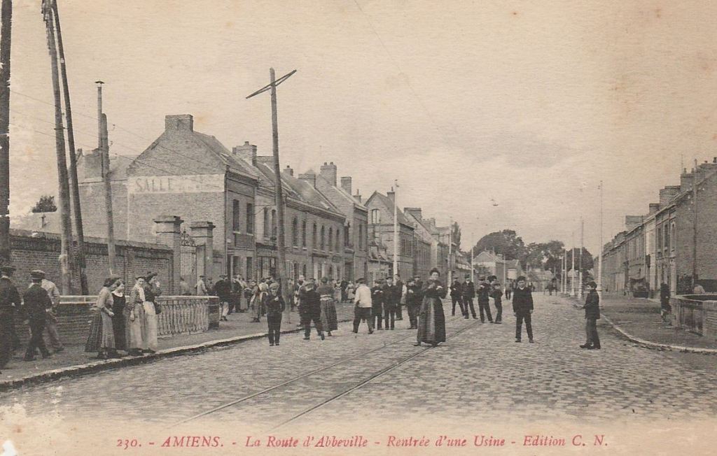 Cette image a un attribut alt vide ; le nom du fichier est amiens-route-abbeville-usine.jpg